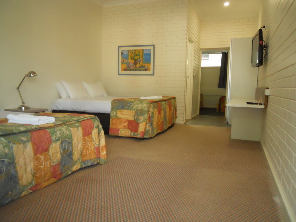 Prom Country Lodge Foster Esterno foto